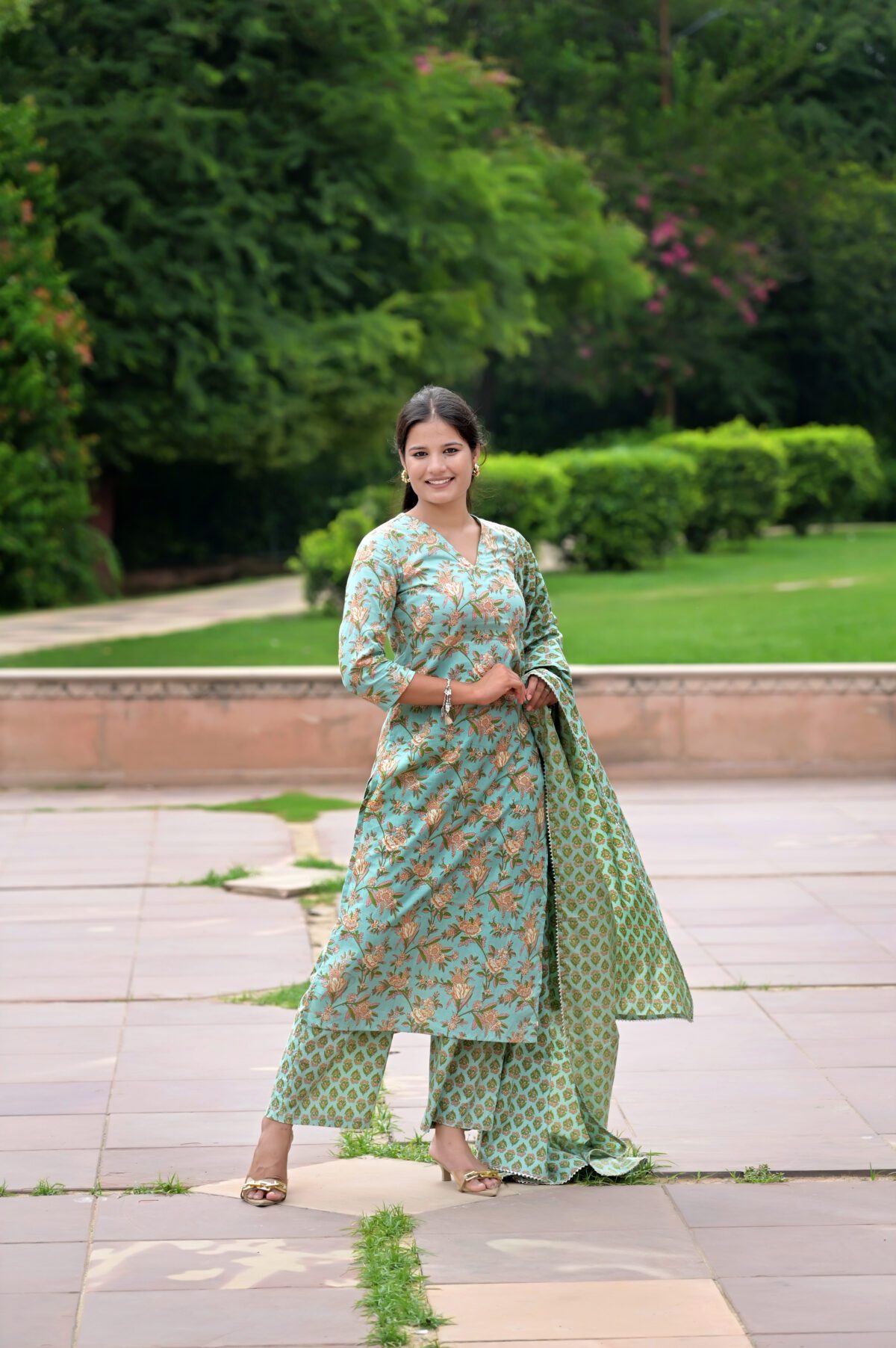 Aarya Floral Printed Suit Set With Dupatta