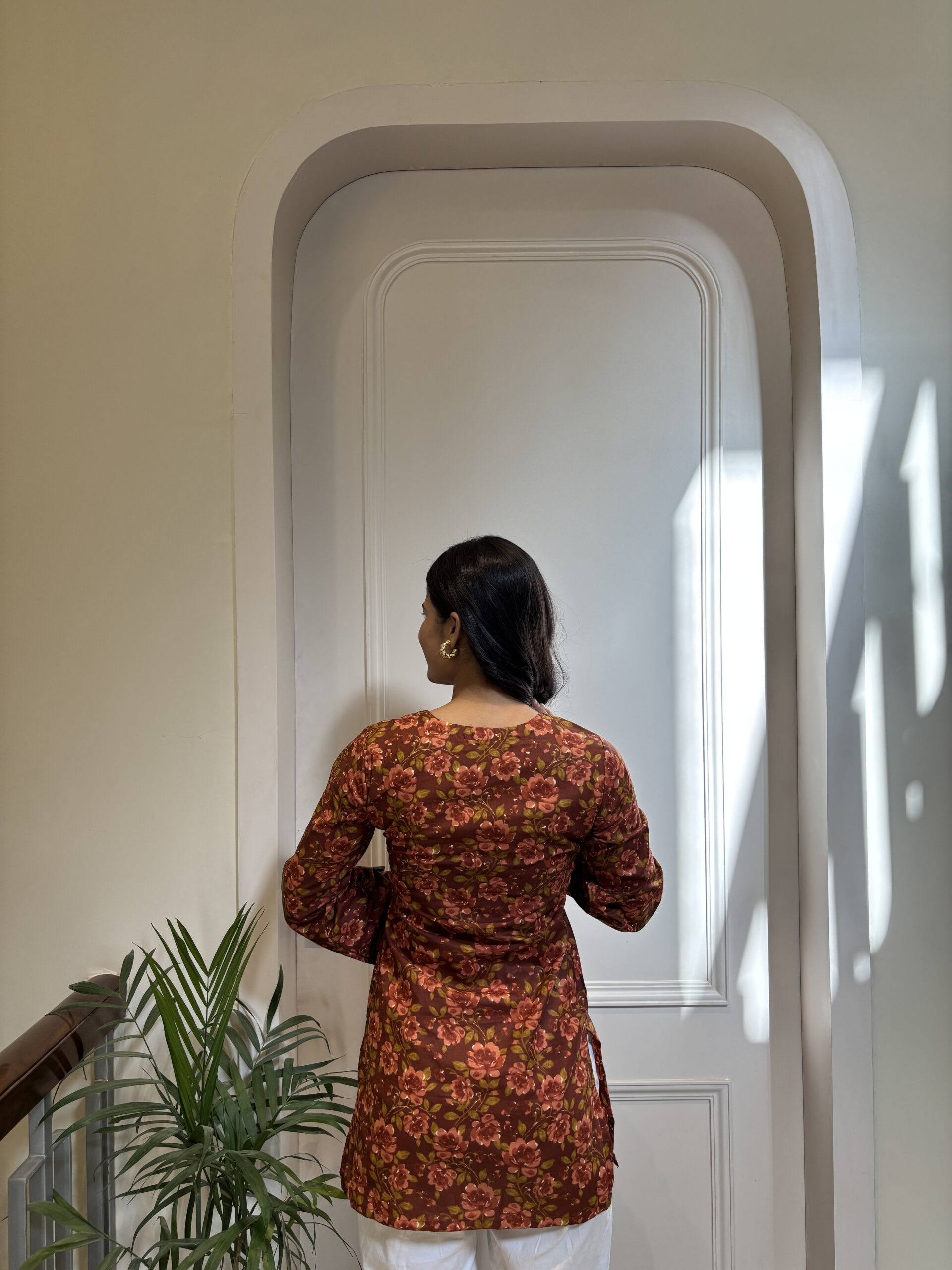 Mannat Floral Printed Bell Sleeve Short Kurti - Image 2