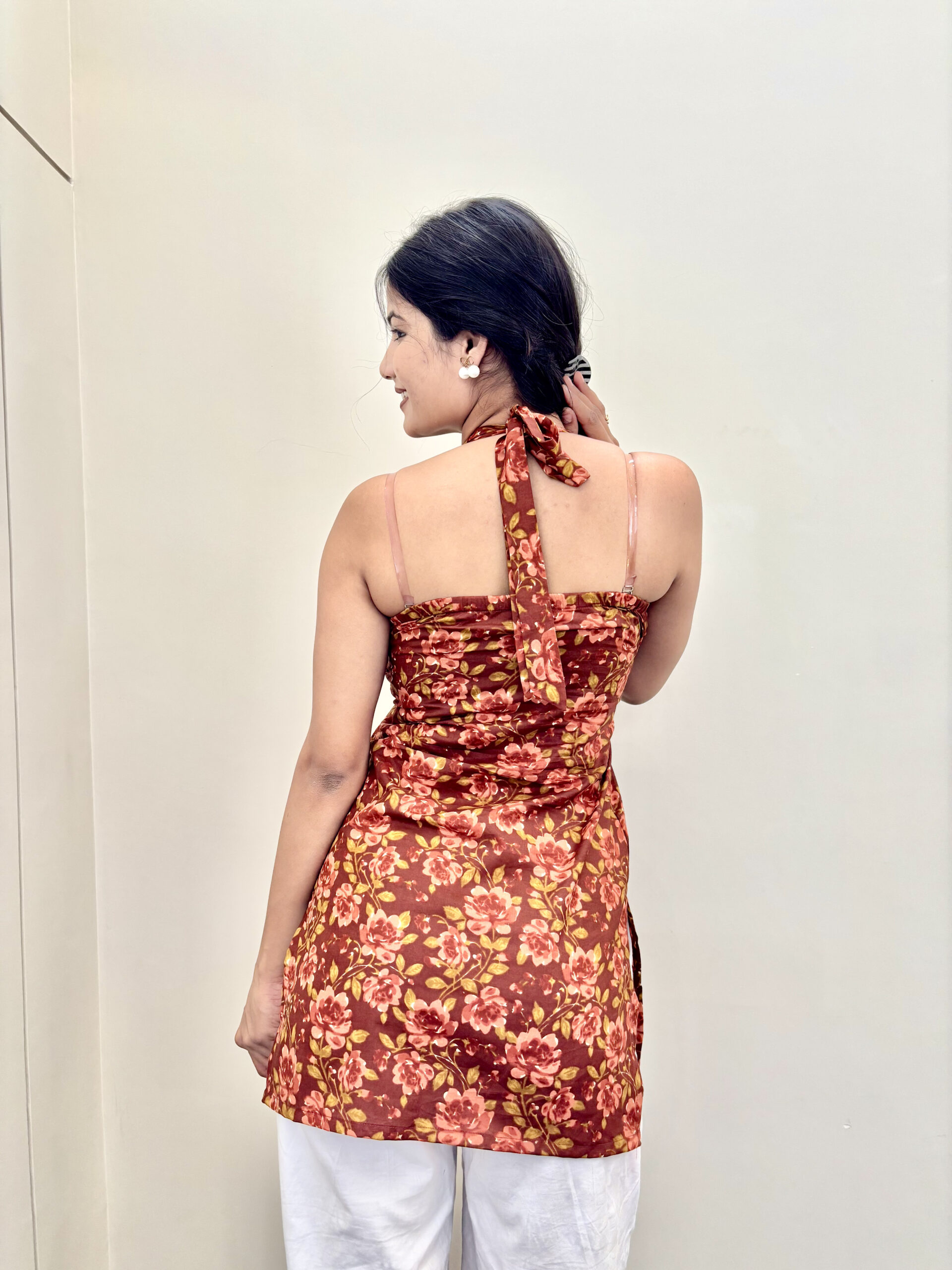 Mannat Floral Printed Halter Neck Short Kurti - Image 2