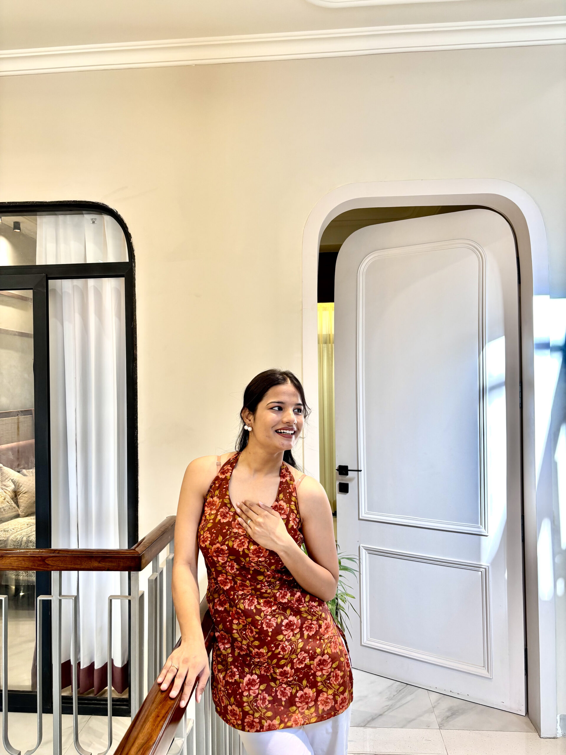 Mannat Floral Printed Halter Neck Short Kurti - Image 4